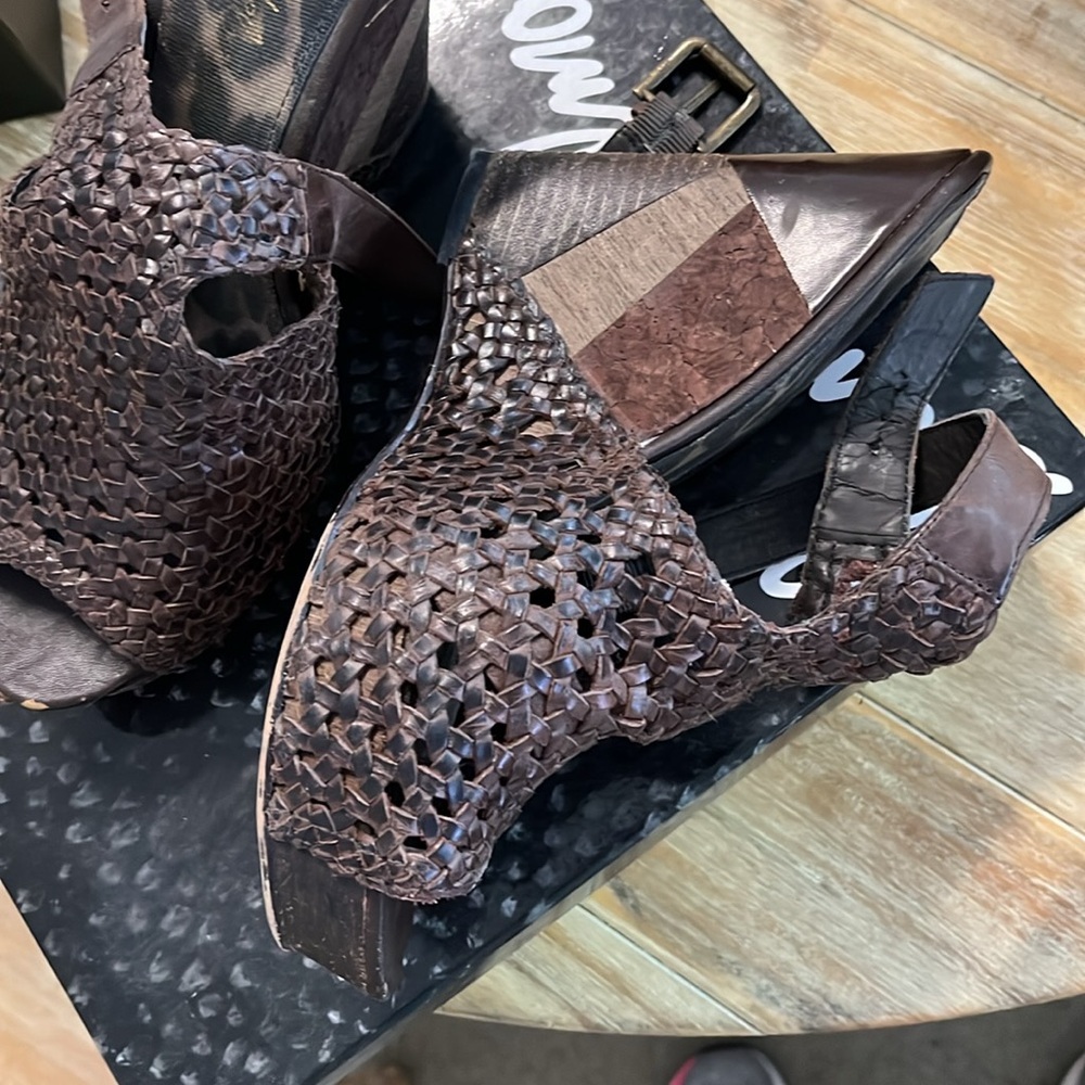 Sam Edelman size 10 wedge brown woven